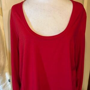 Long sleeve long tail cotton pull over 
BRAND NEW NEVER WORN